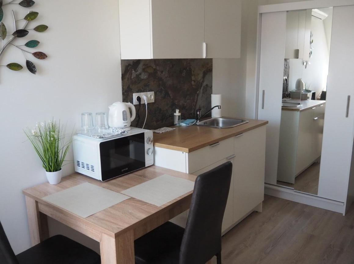 דירות Fot Szent Benedek Apartman מראה חיצוני תמונה