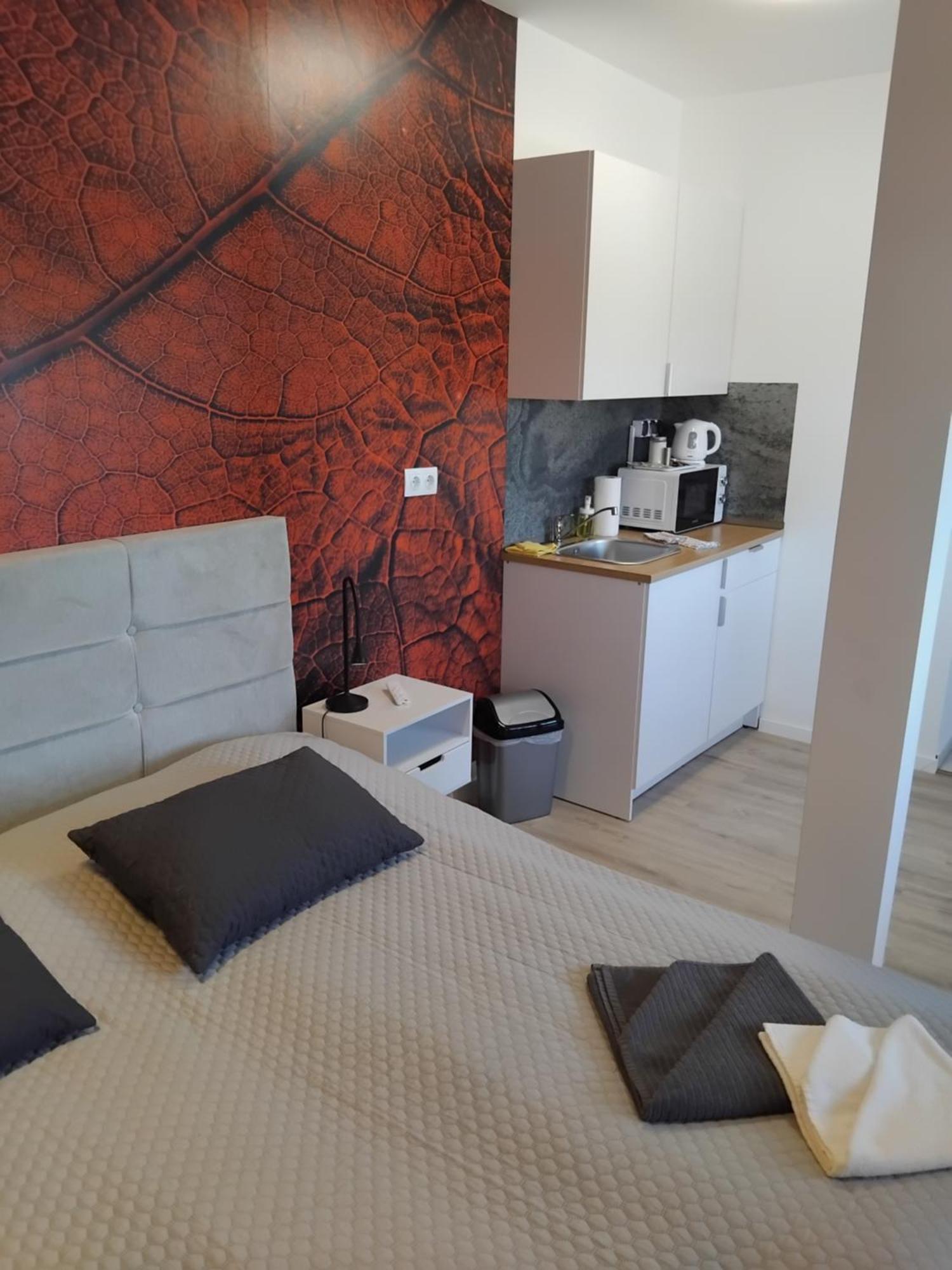 דירות Fot Szent Benedek Apartman מראה חיצוני תמונה